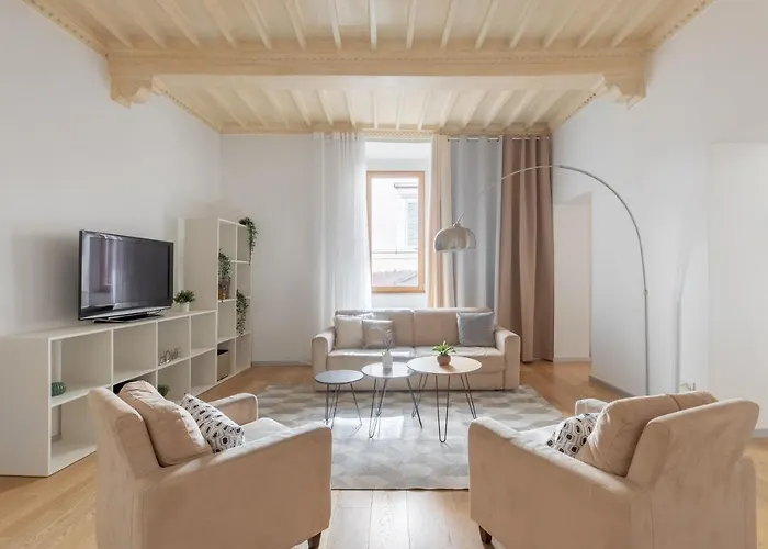 Iflat Navona White And Stylish Apartment