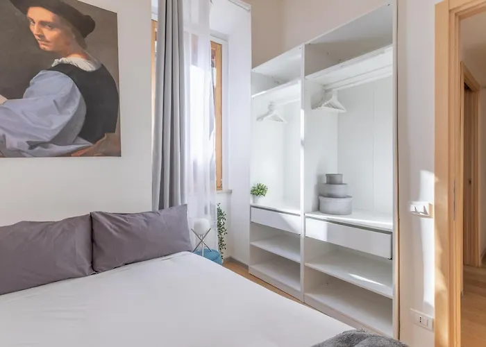 Iflat Navona White And Stylish Apartment