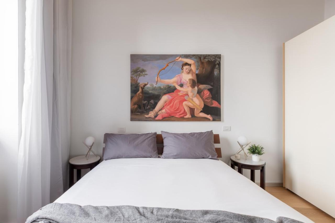 Apartment Iflat Navona White And Stylish Rome