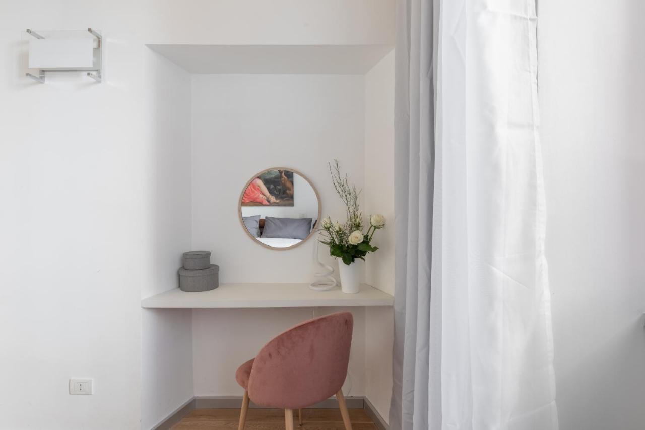 Iflat Navona White And Stylish *