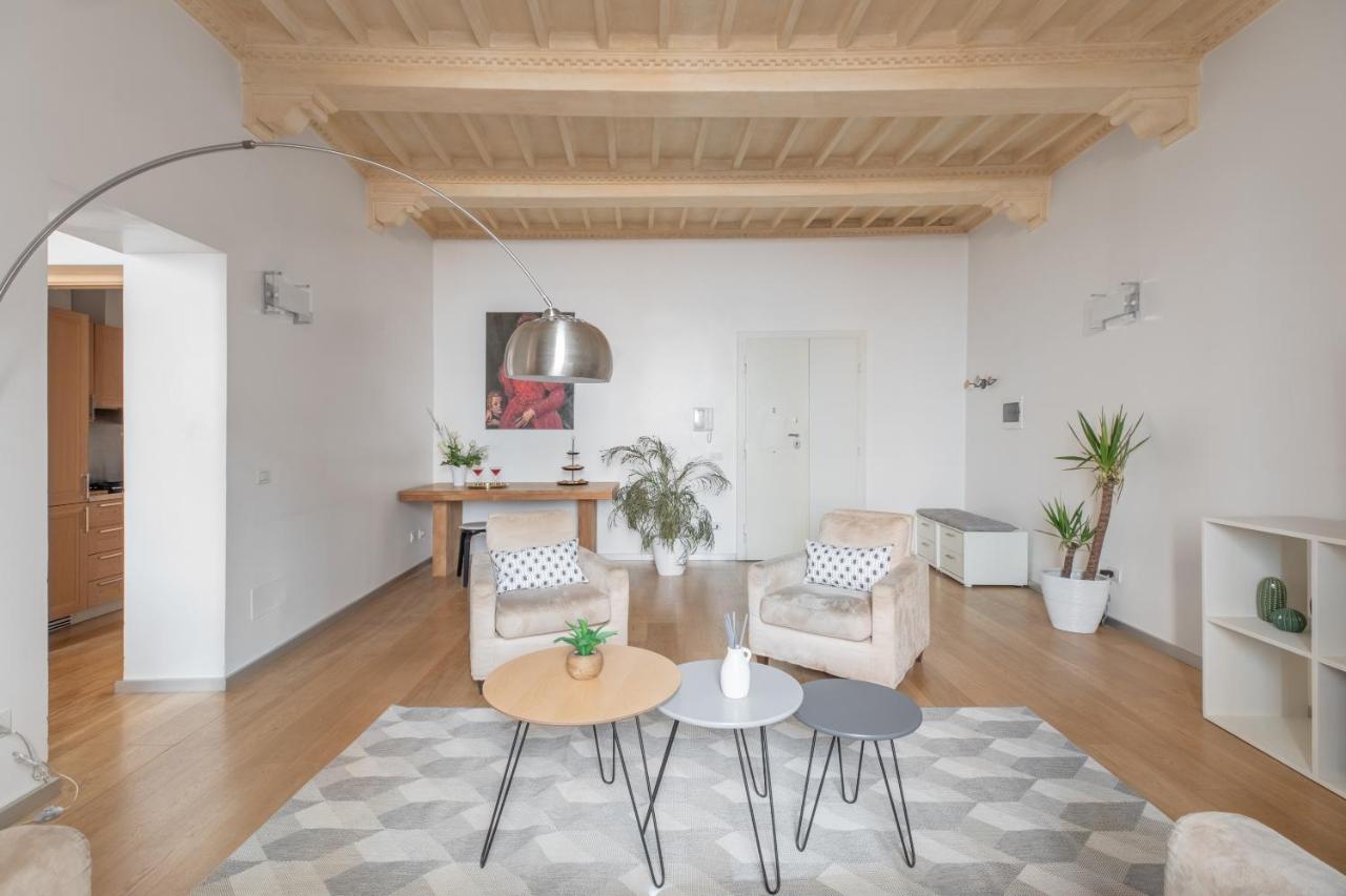 Iflat Navona White And Stylish Apartment *